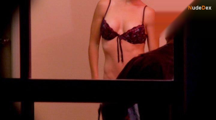 Michelle Merrifield in I C U, photo 4