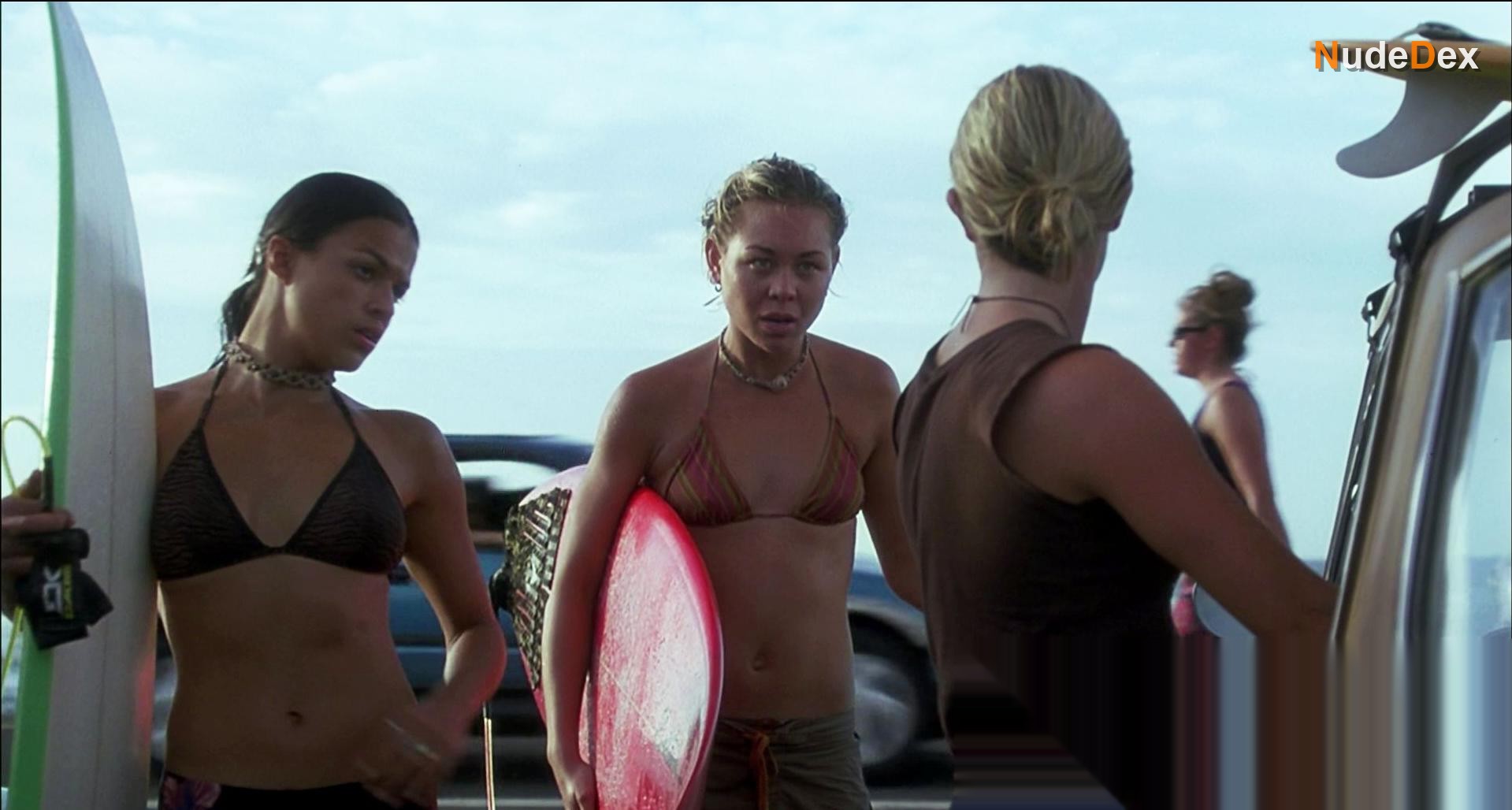 Michelle Rodriguez in Blue Crush, photo 6