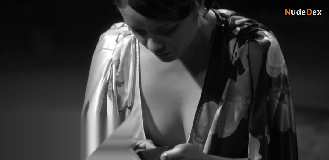 Michelle Vergara Moore in Black White Sex, photo 2