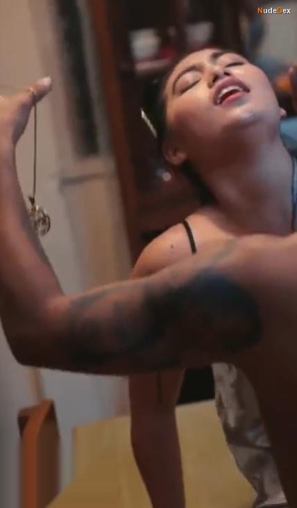 Mika Mendez in Dear Utol, photo 5