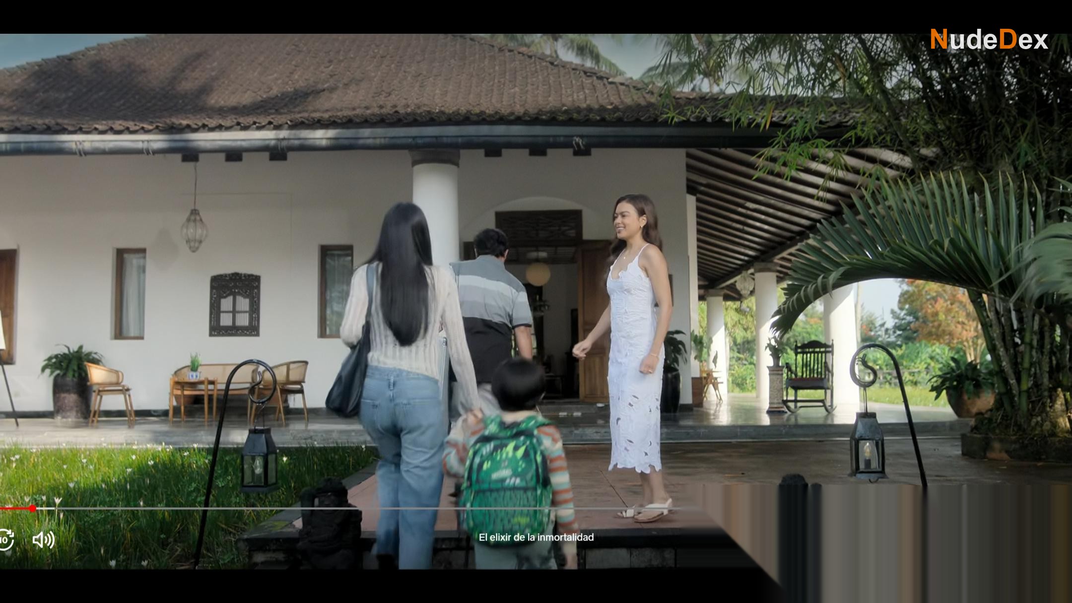 Mikha Tambayong in Abadi Nan Jaya, photo 16