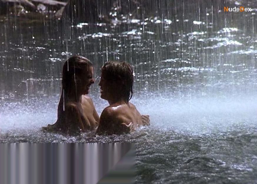 Milla Jovovich in Return To The Blue Lagoon, photo 9