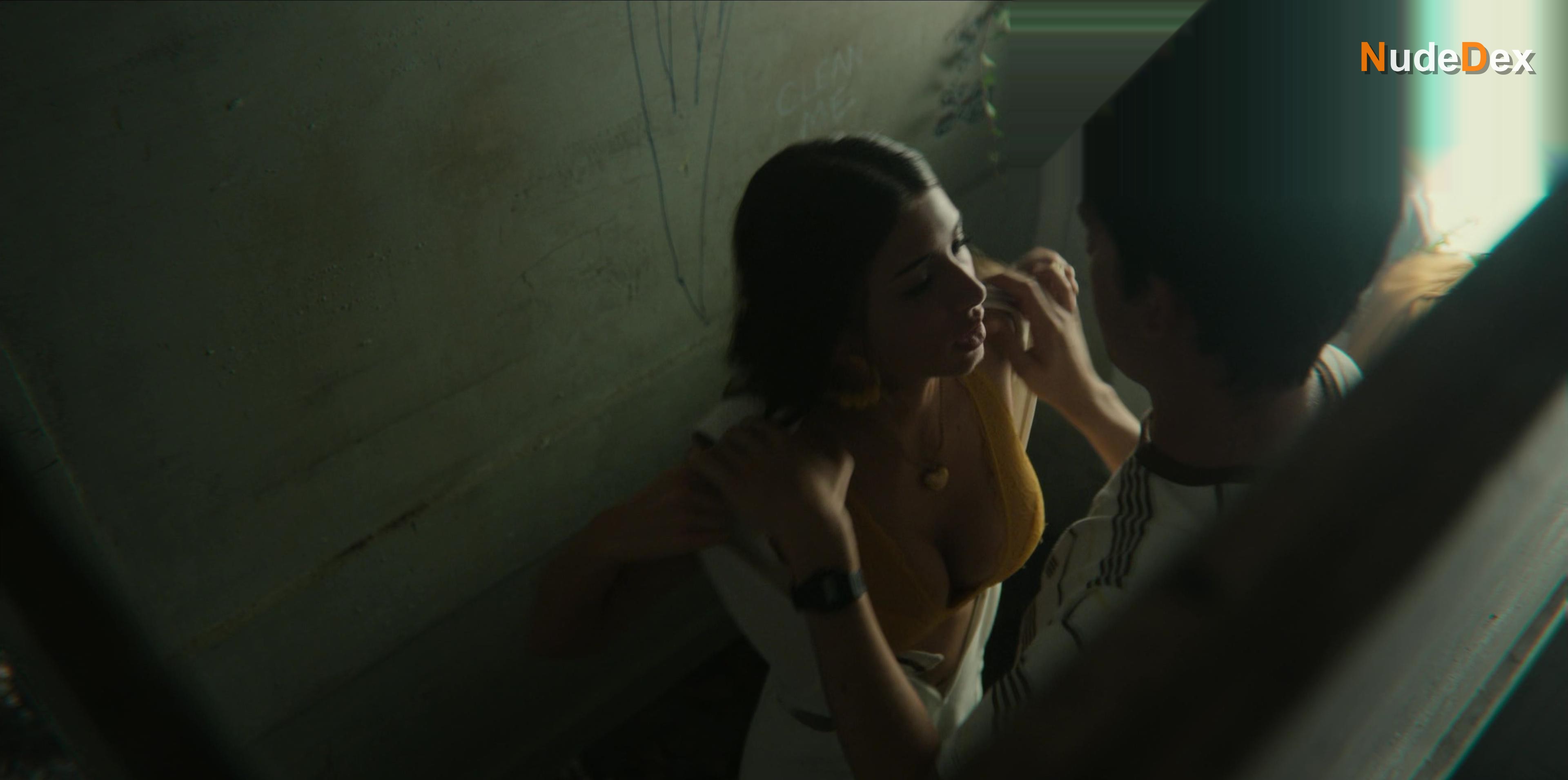 Mimi Keene in Sex Education, photo 9