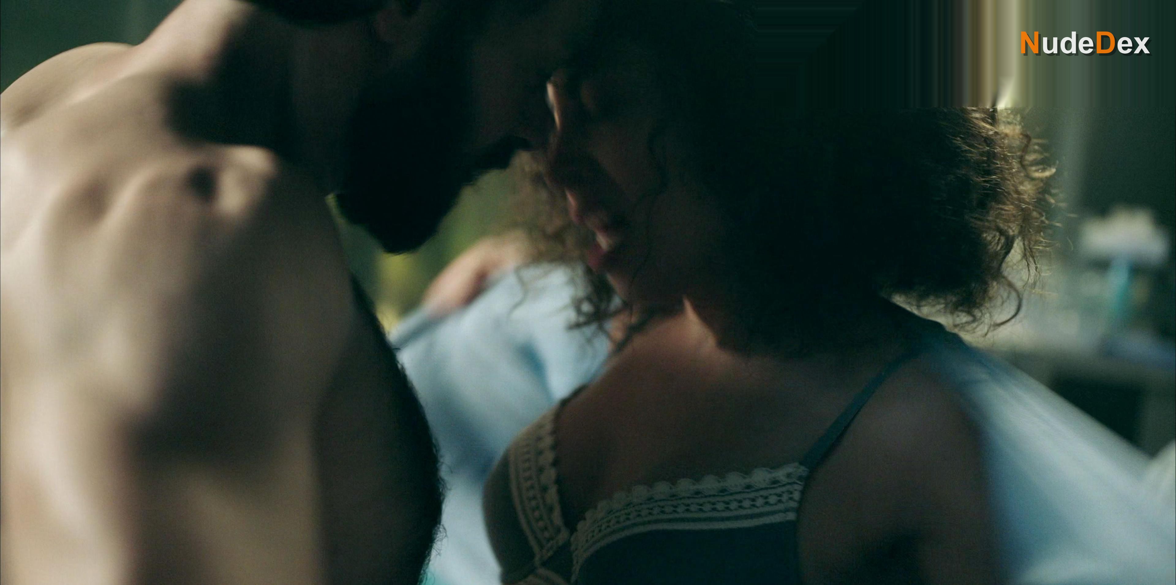 Mina El Hammani in The Boarding School: Las Cumbres, photo 5