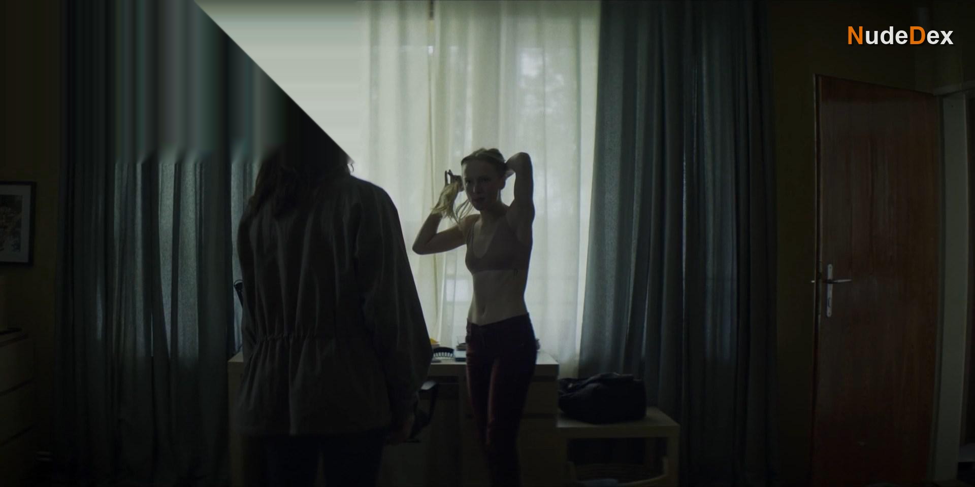 Mina-giselle Ruffer in Was Wir Furchten, photo 9