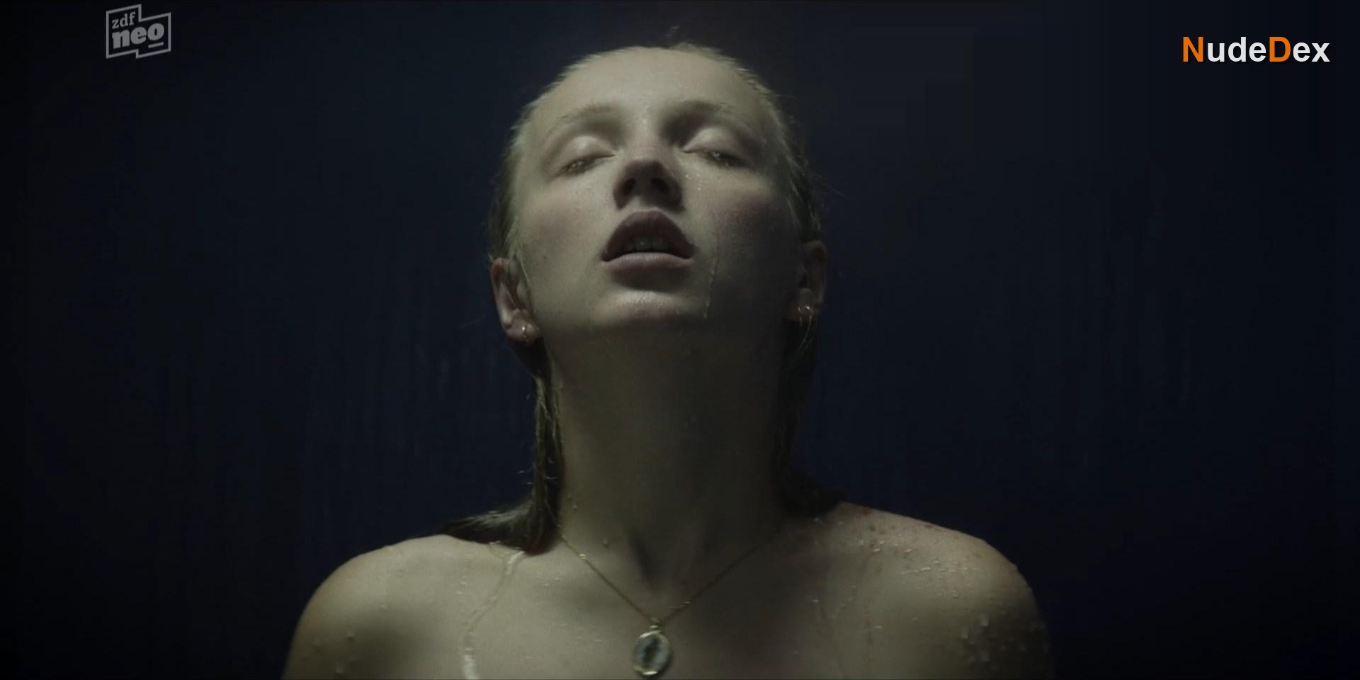 Mina-giselle Ruffer in Was Wir Furchten, photo 12