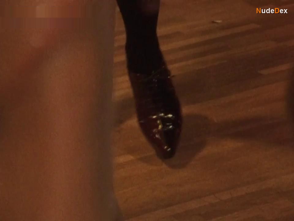 Minako Fujimoto in The Hitman Blood Smells Like Roses, photo 14
