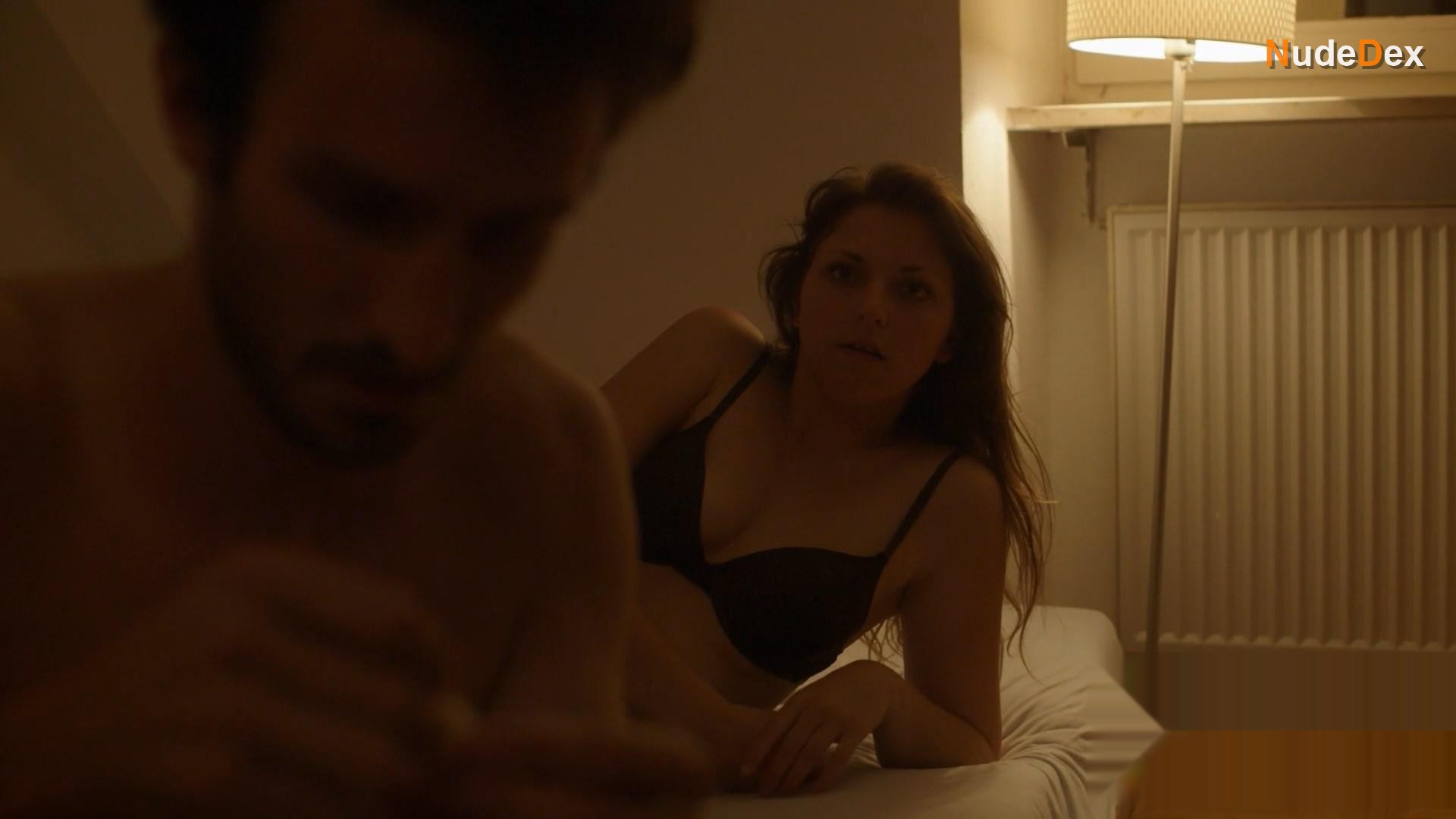 Mira Huber in Plan B, photo 4