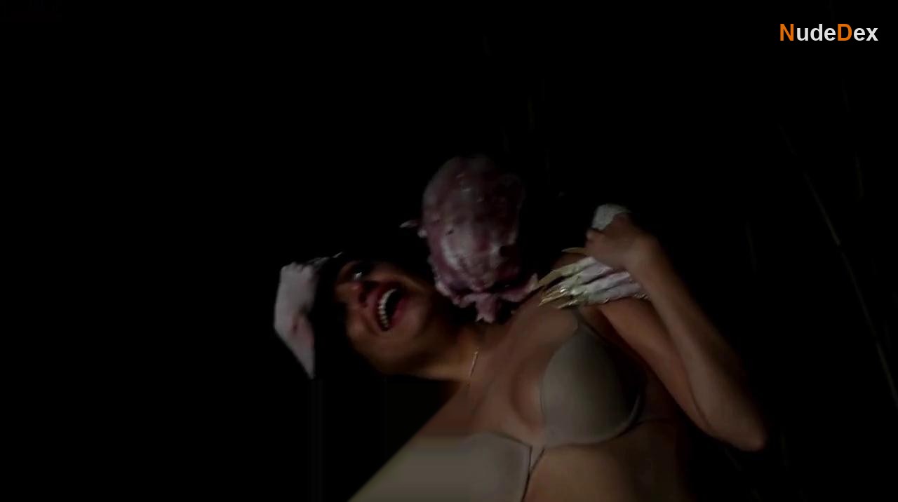 Miranda Melhado in Amityville Vampire, photo 3