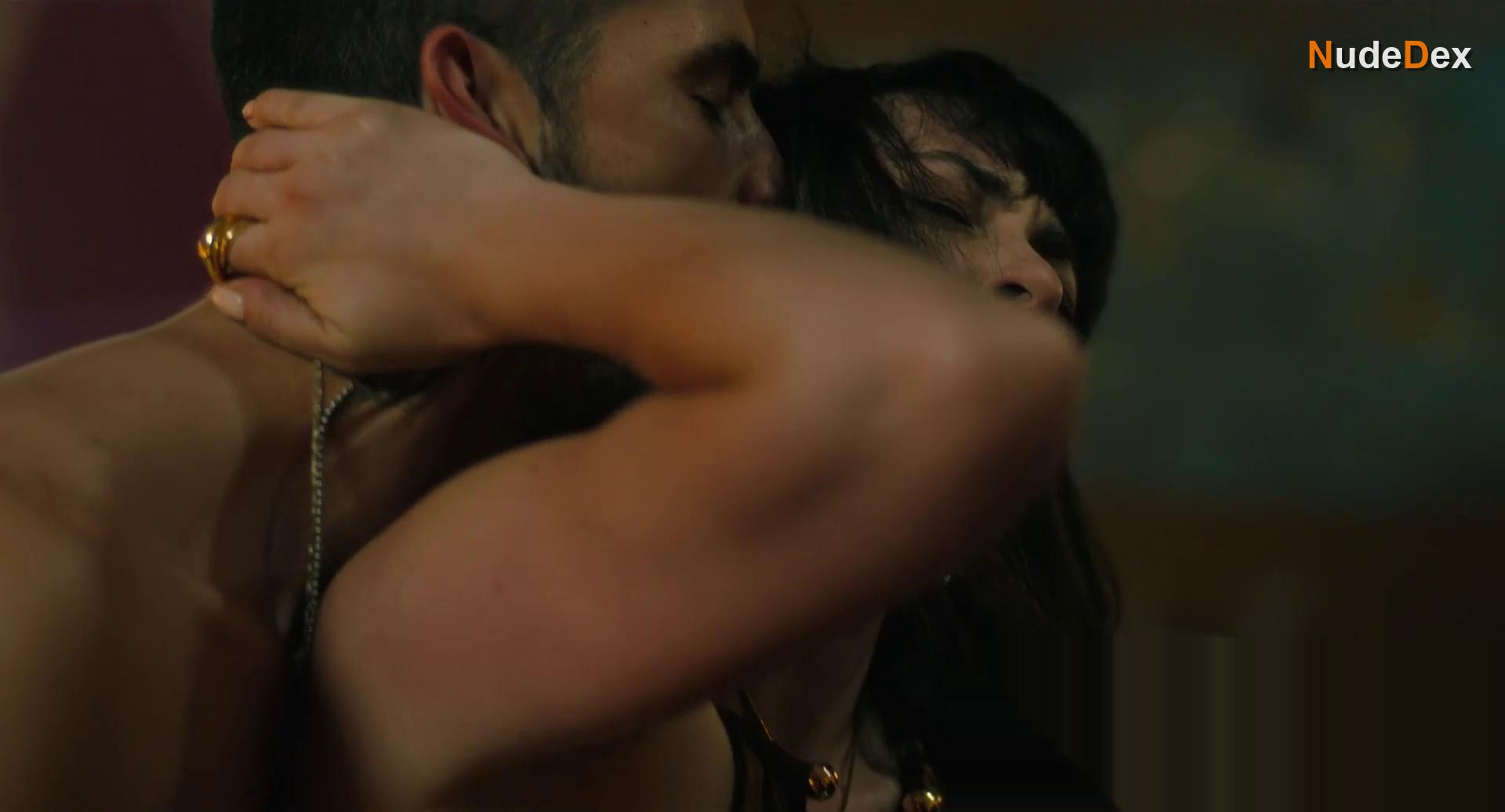 Miranda Rinaldi in Breakdown, photo 3