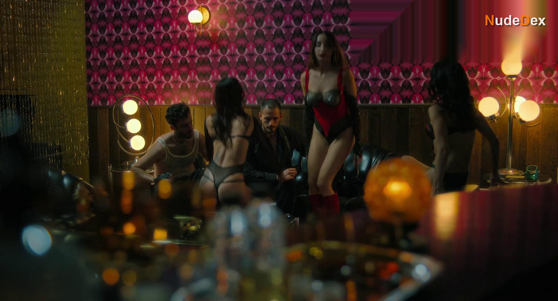 Miranda Rinaldi in Breakdown, photo 5