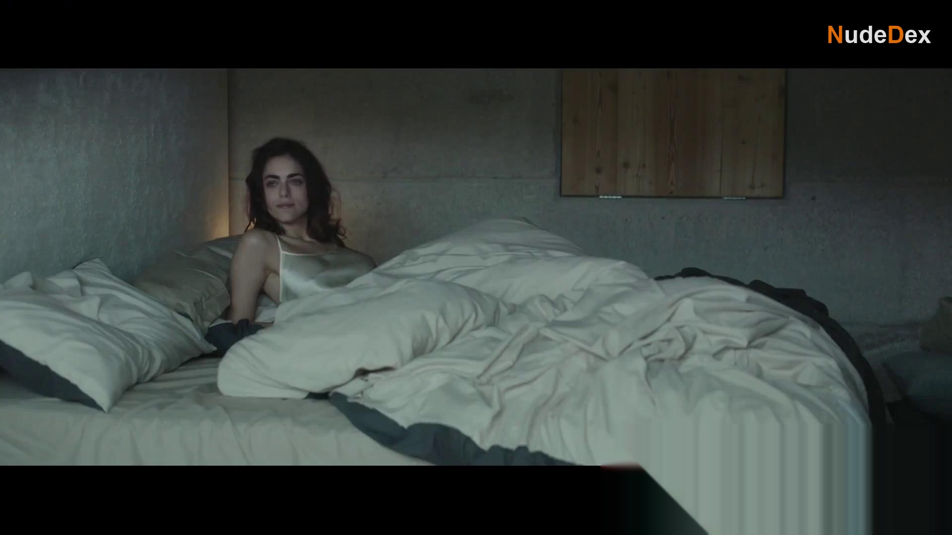 Miriam Leone in Il Testimone Invisibile, photo 1