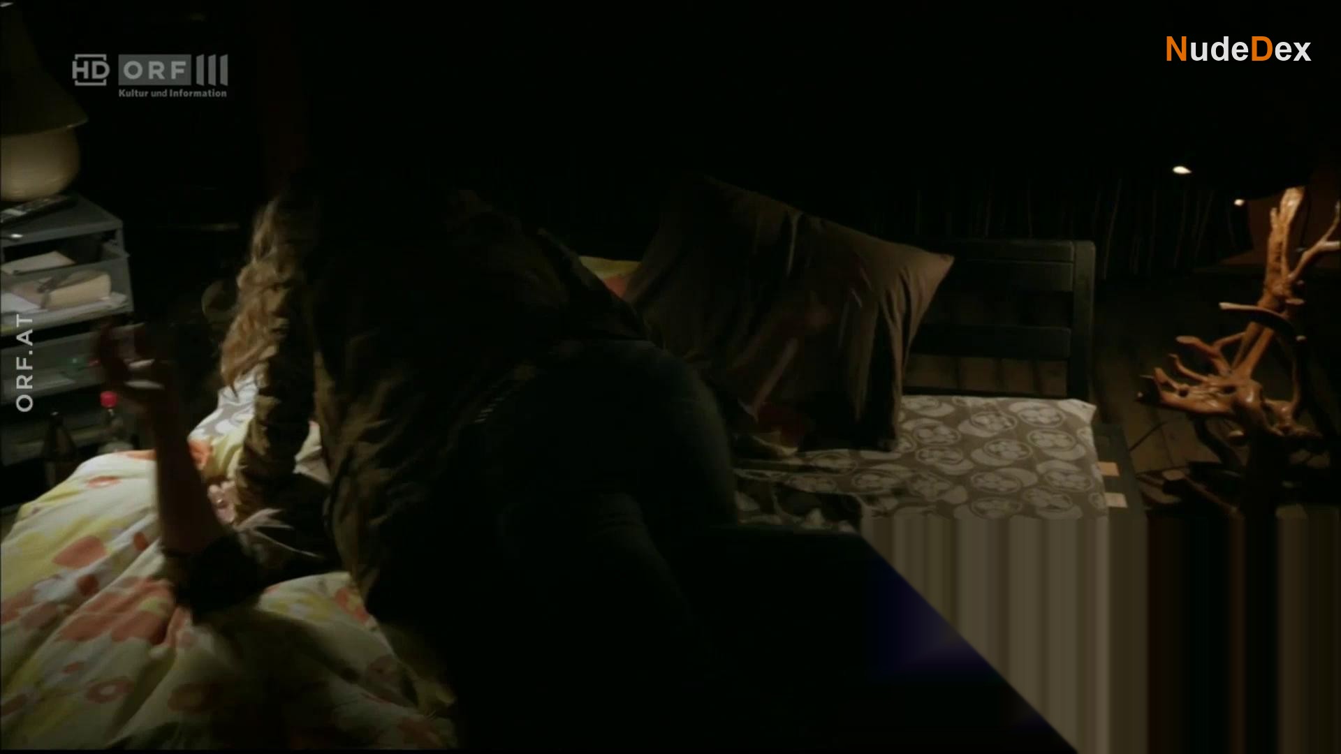 Miriam Stein in Vier Frauen Und Ein Todesfall, photo 7
