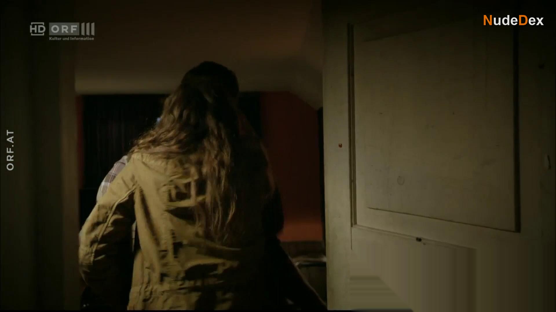 Miriam Stein in Vier Frauen Und Ein Todesfall, photo 8