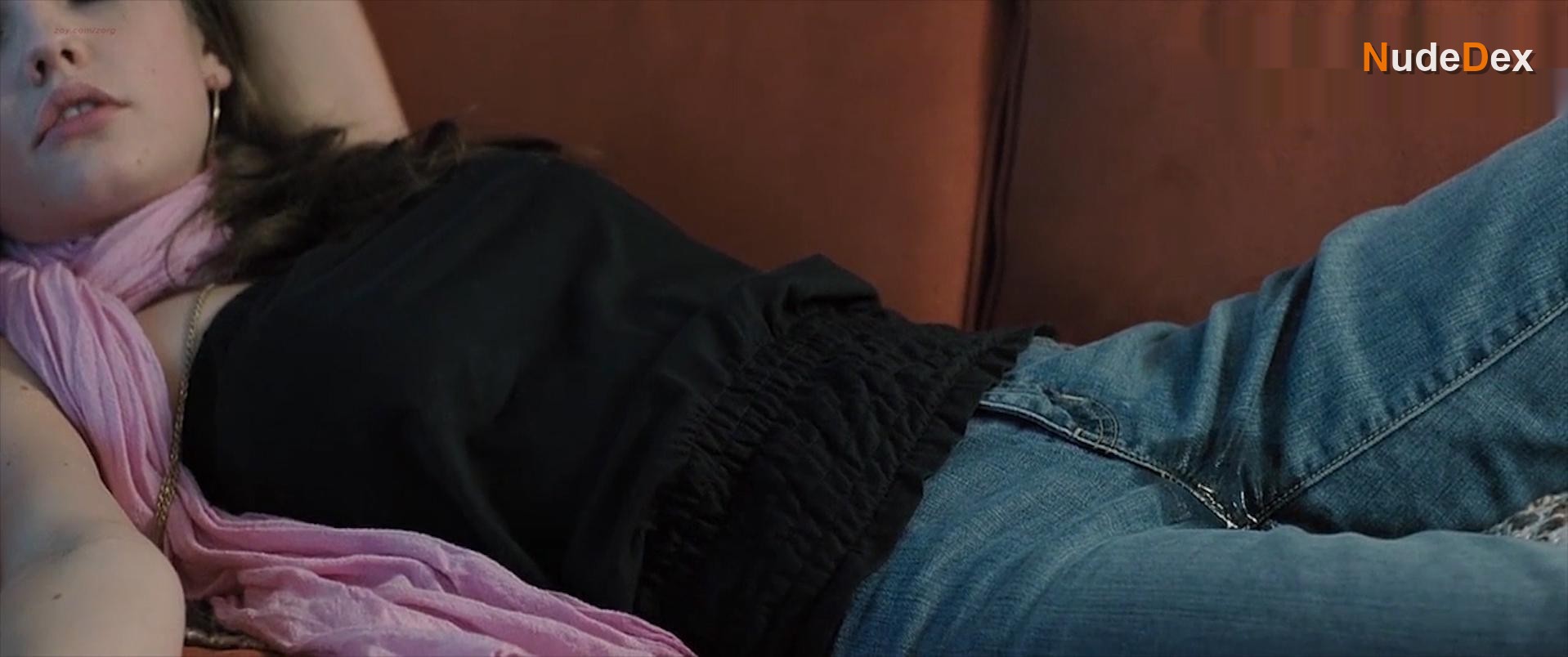 Mischa Barton in Assassination Of A High School President, photo 2