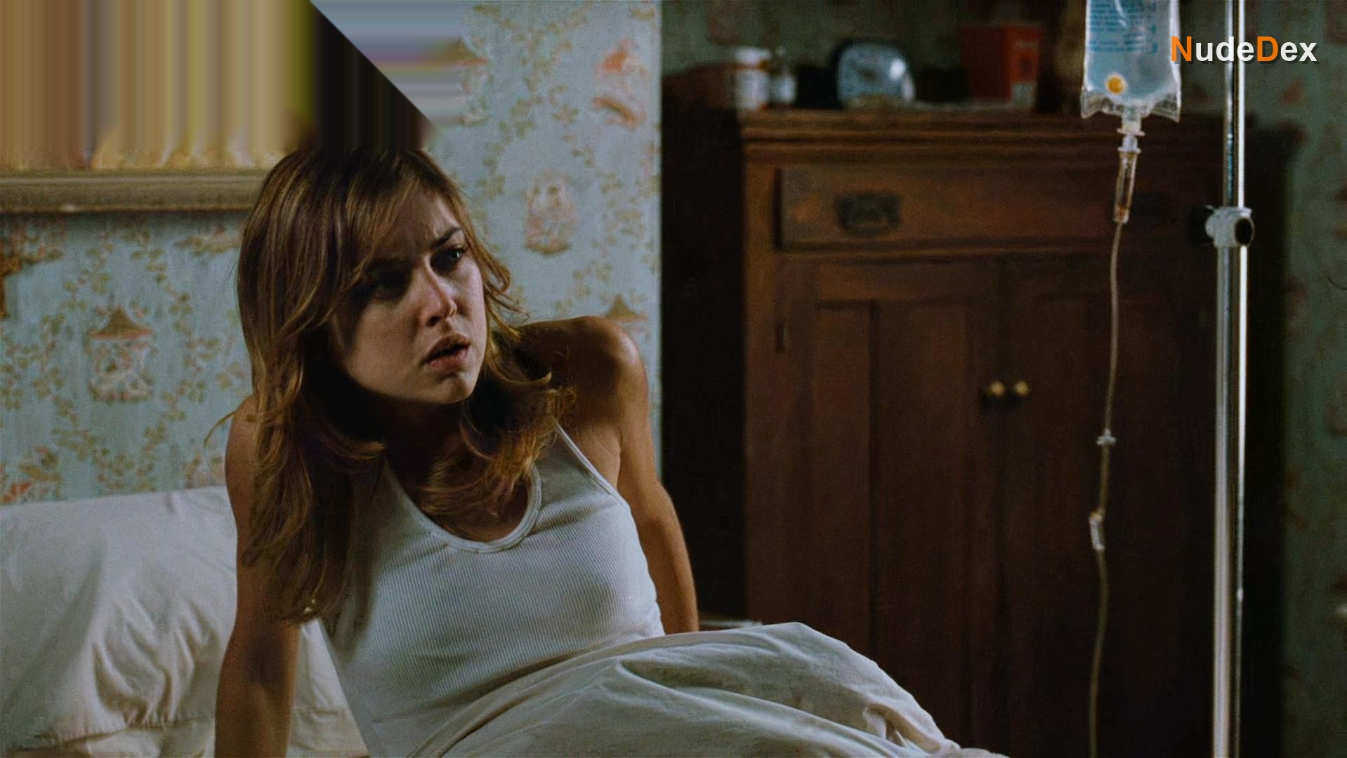 Mischa Barton in Homecoming, photo 2
