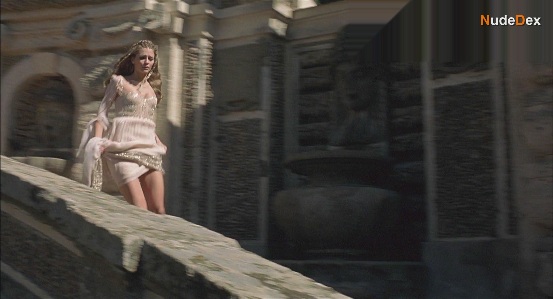 Mischa Barton in Virgin Territory, photo 5
