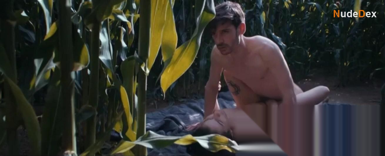 Miss Eris in Corn, photo 20