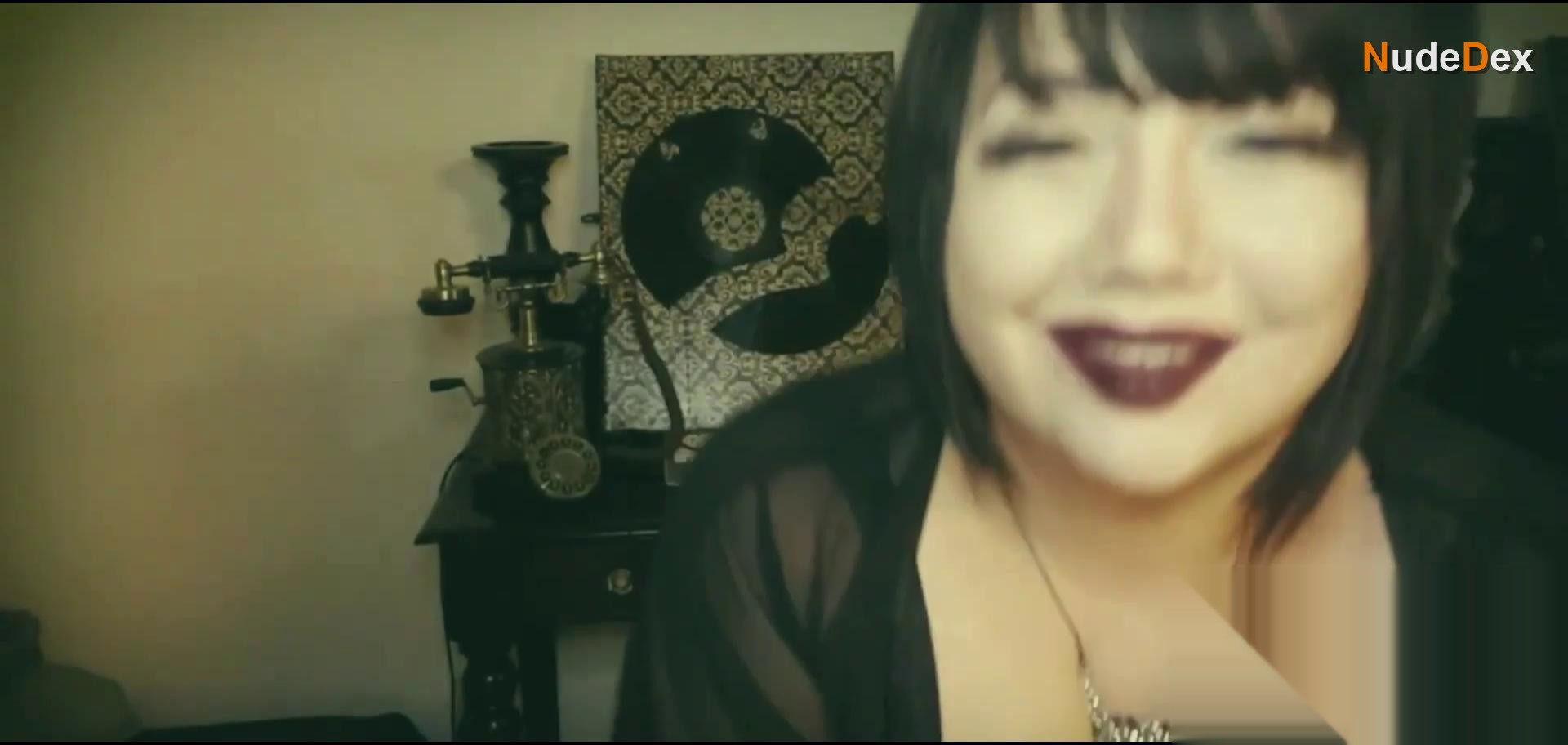 Misty Meyers in Toxic Alien Zombie Babes From Outer Space, photo 3