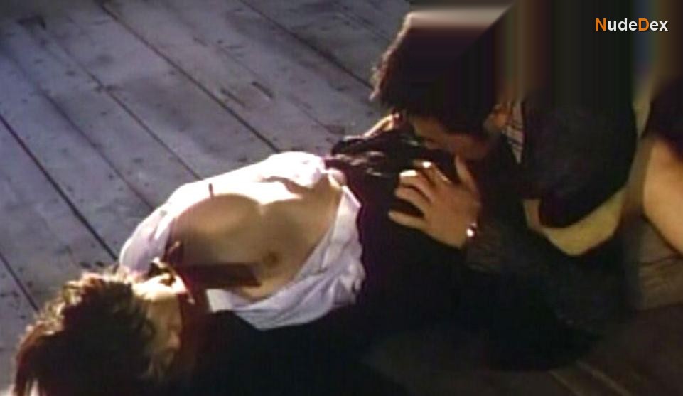 Miyako Yamaguchi in A Woman With Red Hair, photo 1