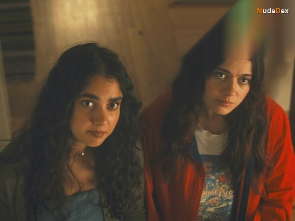 Molly Gordon in Oh, Hi!, photo 2