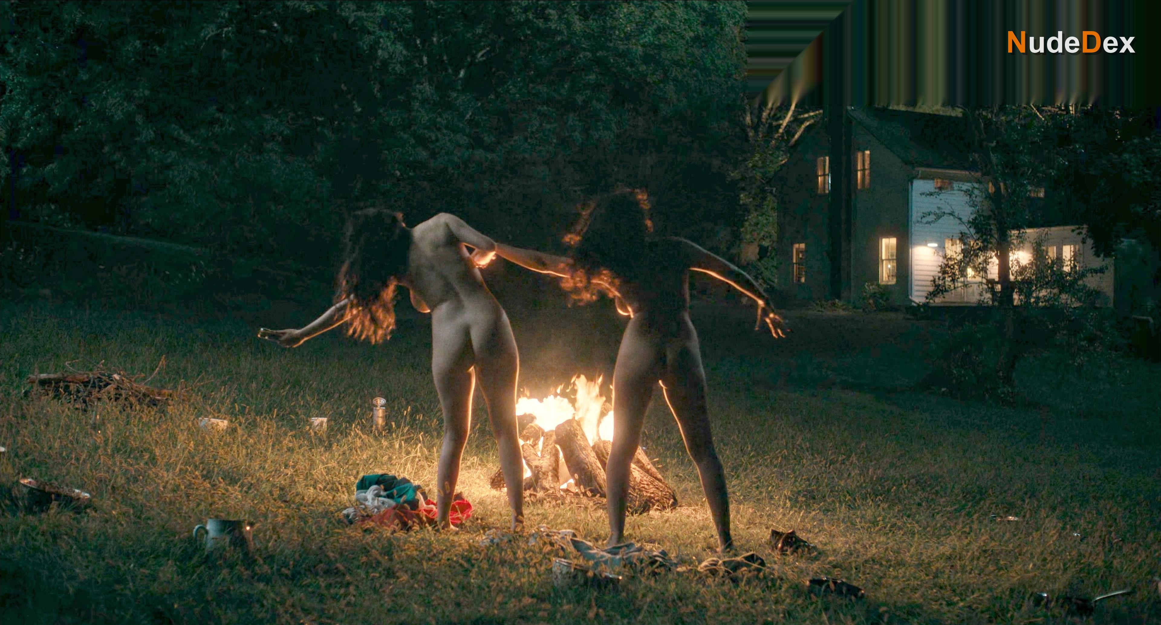 Molly Gordon in Oh, Hi!, photo 10