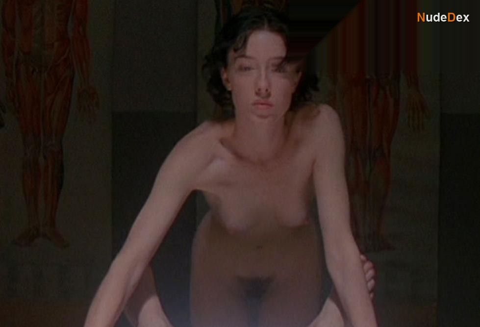 Molly Parker in Kissed, photo 7
