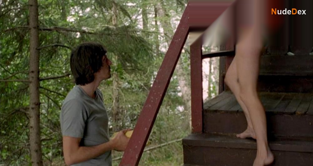 Molly Parker in Who Loves The Sun, photo 7