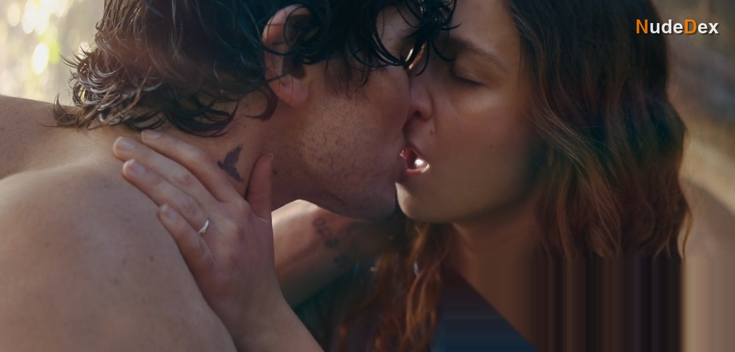 Molly Windsor in Unchosen, photo 4
