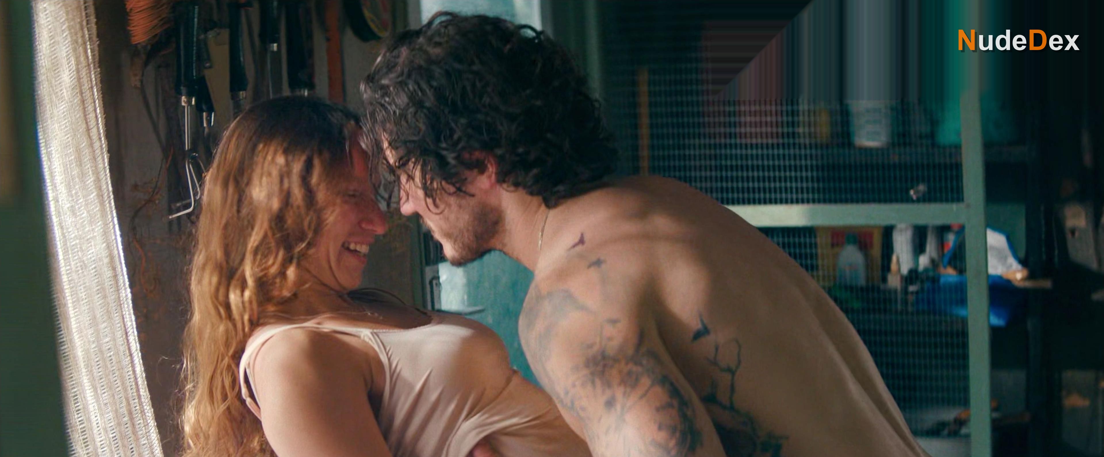 Molly Windsor in Unchosen, photo 8