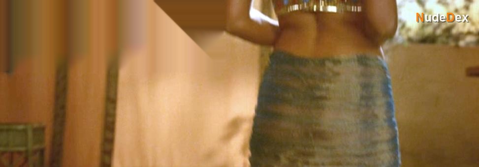 Monica Bellucci in Asterix Obelix Mission Cleopatre, photo 11