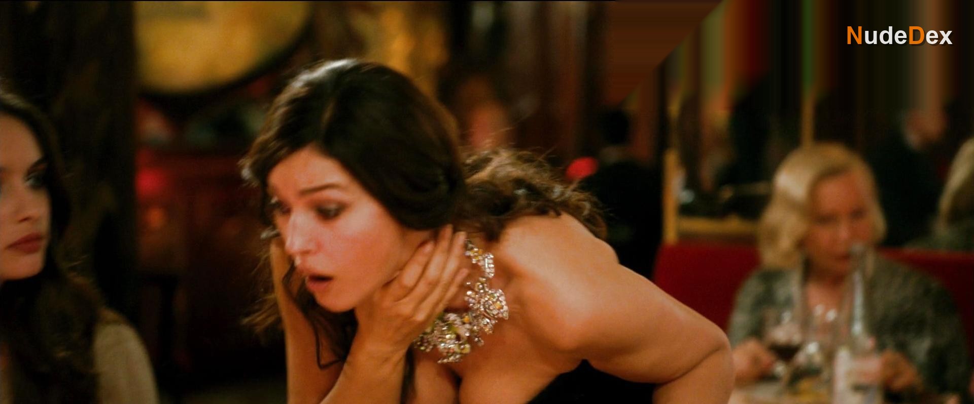 Monica Bellucci in Des Gens Qui S Embrassent, photo 4