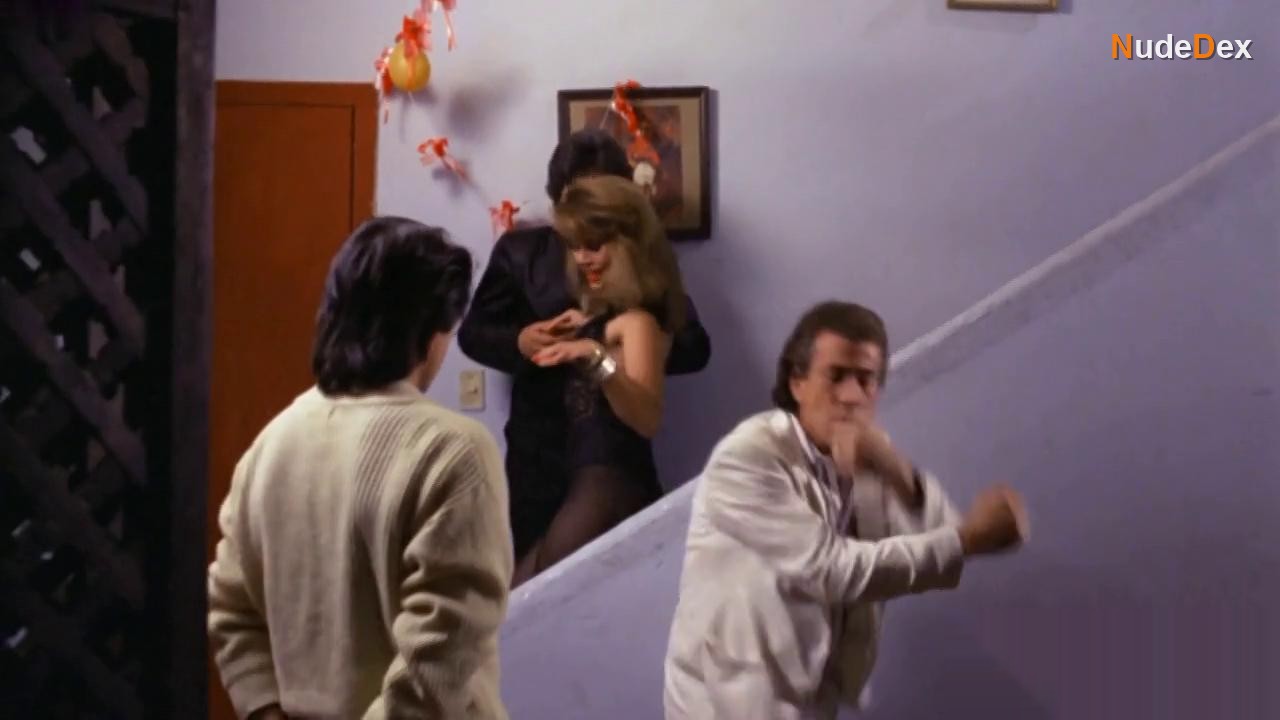 Monica Rambal in El Sexo No Causa Impuestos, photo 1