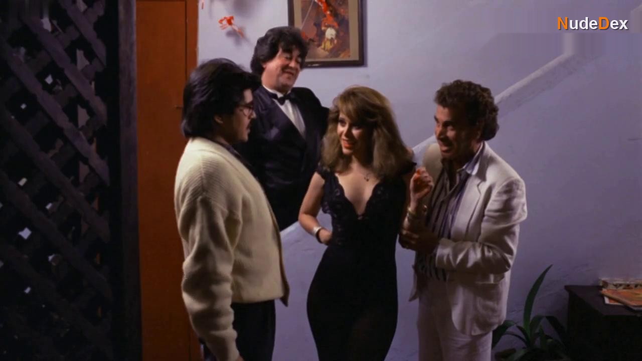 Monica Rambal in El Sexo No Causa Impuestos, photo 4