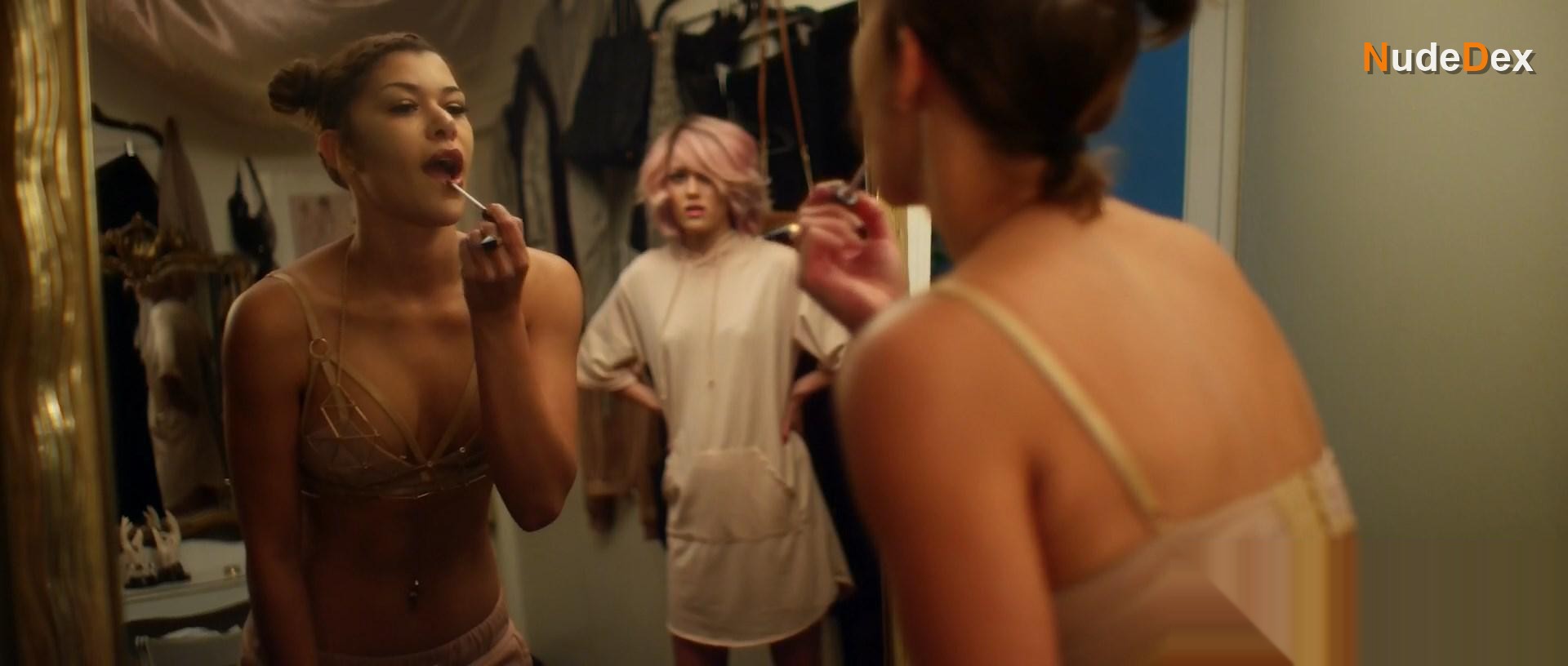 Montana Manning in Daddy Issues, photo 16