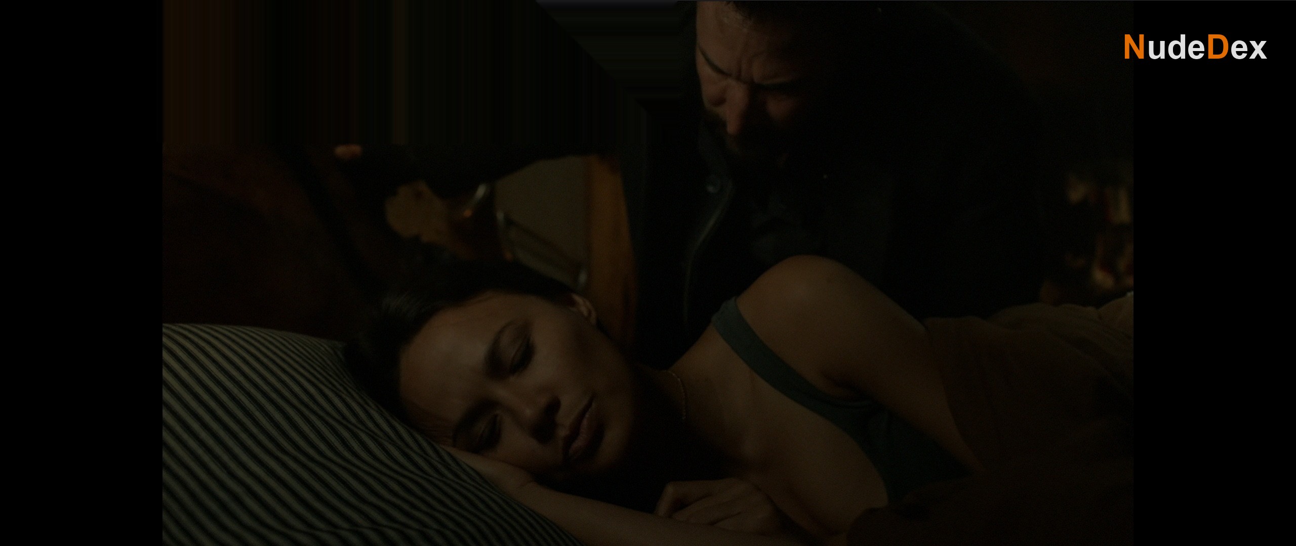 Moon Bloodgood in Falling Skies, photo 2