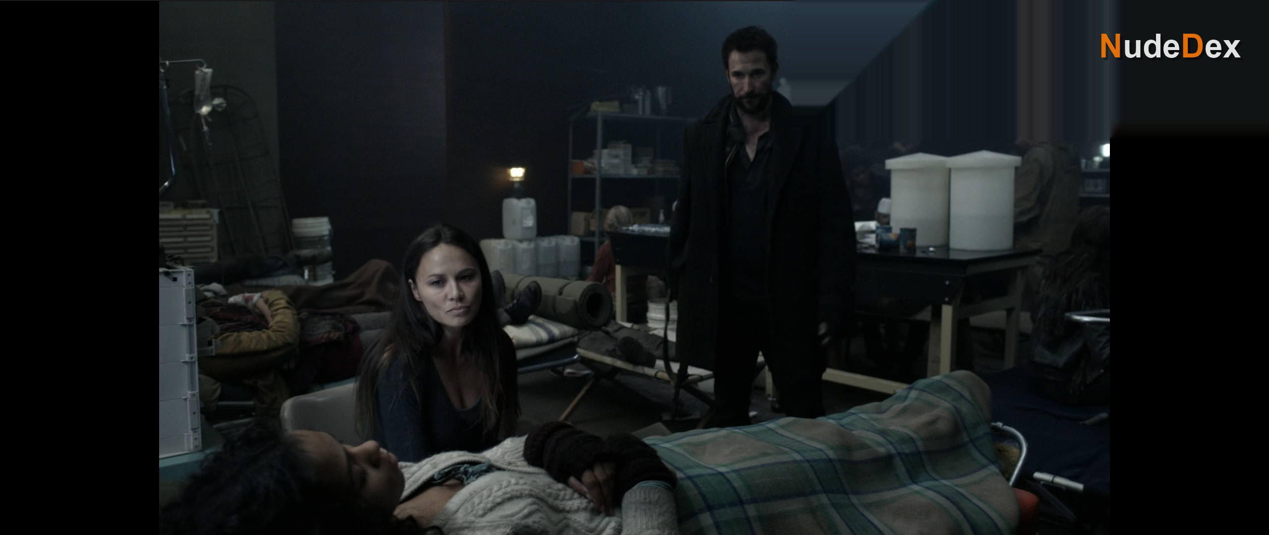 Moon Bloodgood in Falling Skies, photo 3
