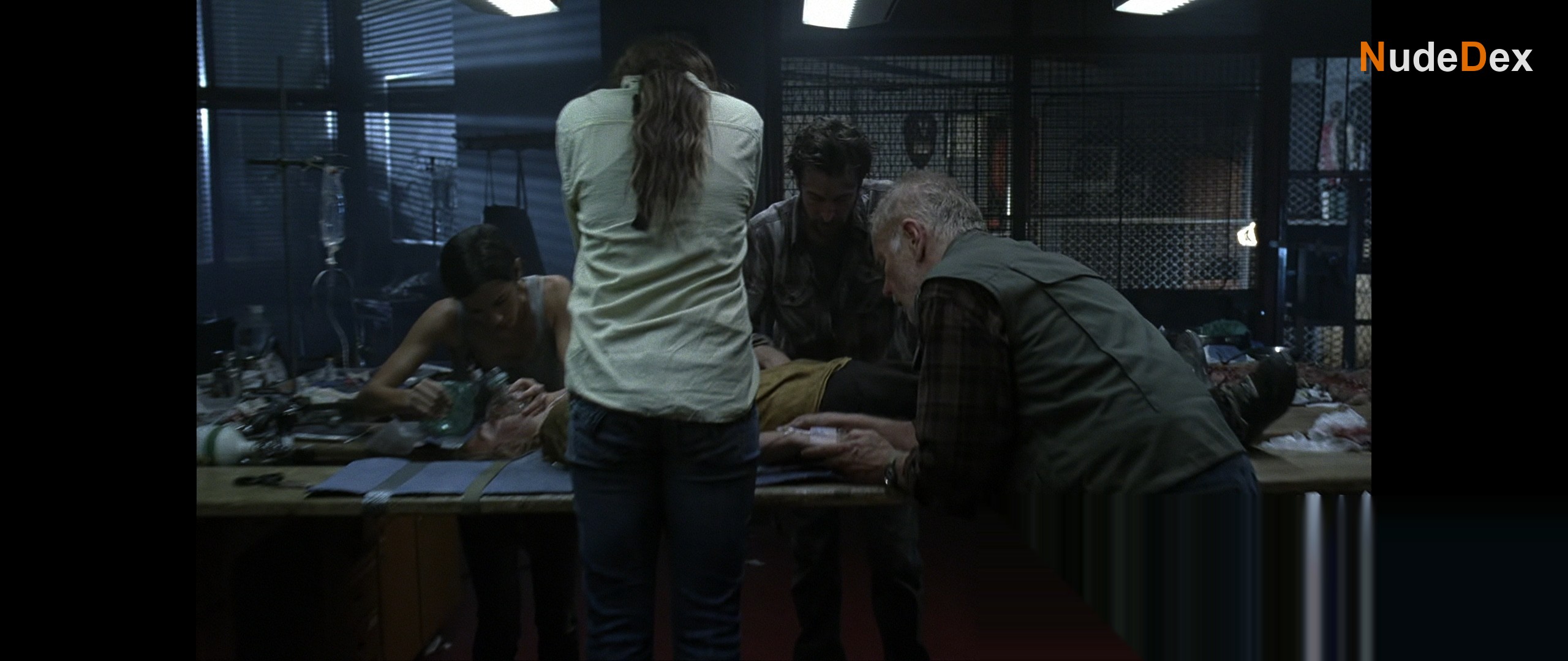 Moon Bloodgood in Falling Skies, photo 35
