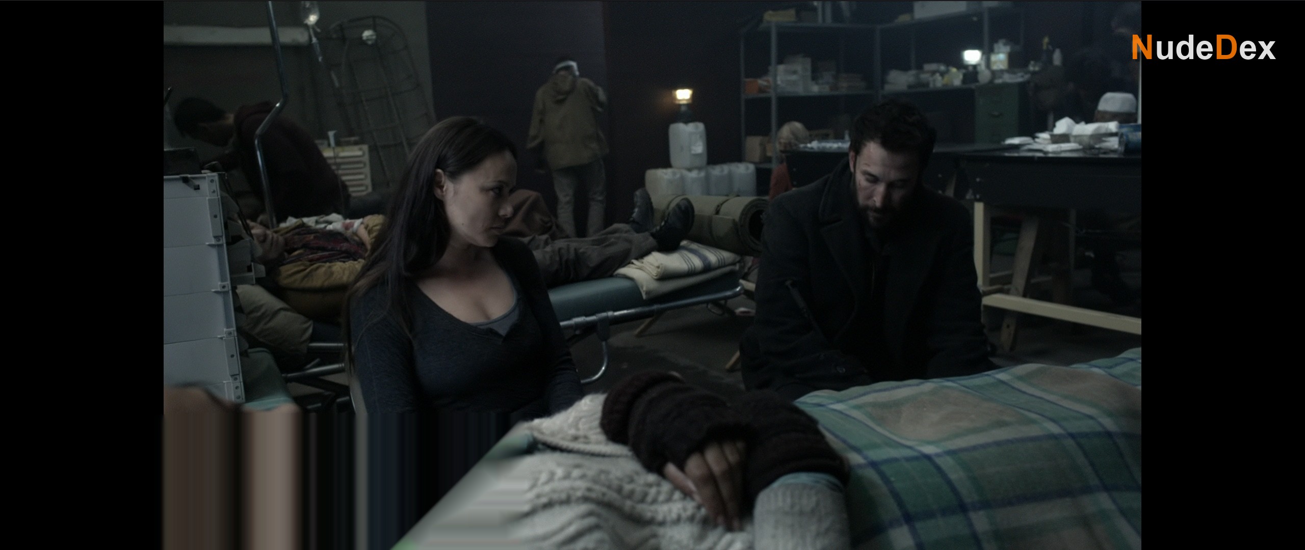 Moon Bloodgood in Falling Skies, photo 42
