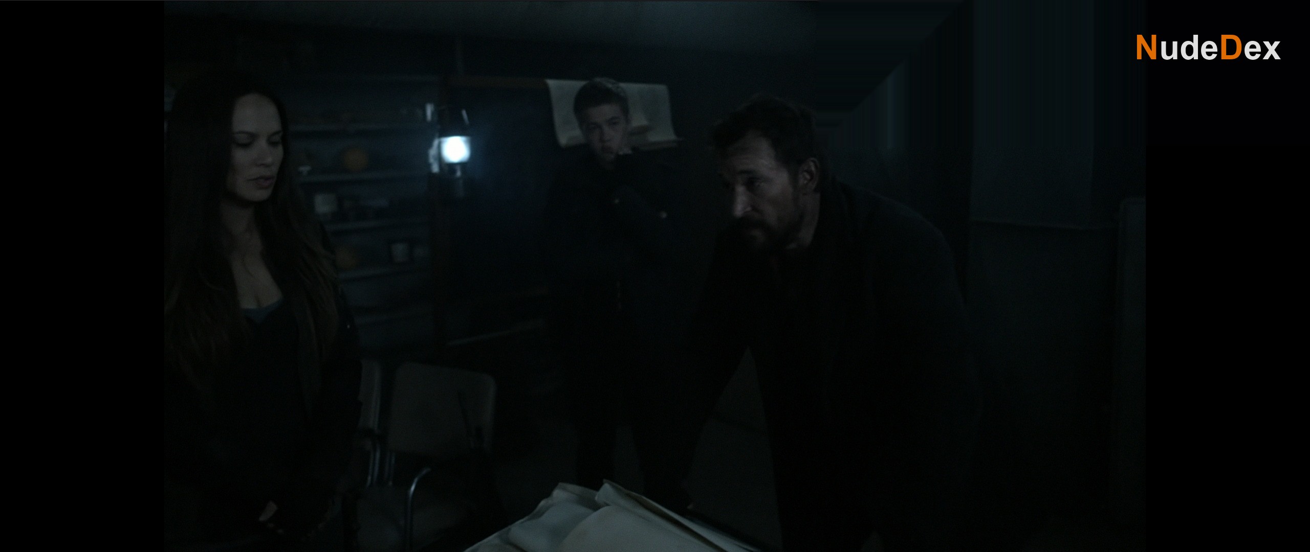 Moon Bloodgood in Falling Skies, photo 45