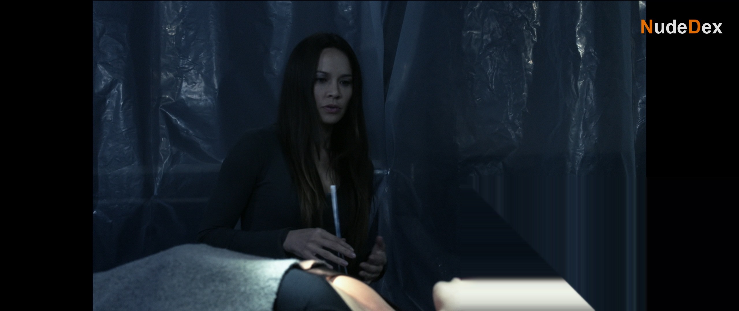 Moon Bloodgood in Falling Skies, photo 46