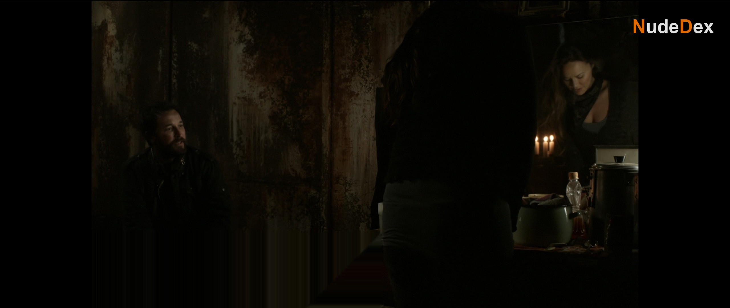 Moon Bloodgood in Falling Skies, photo 52
