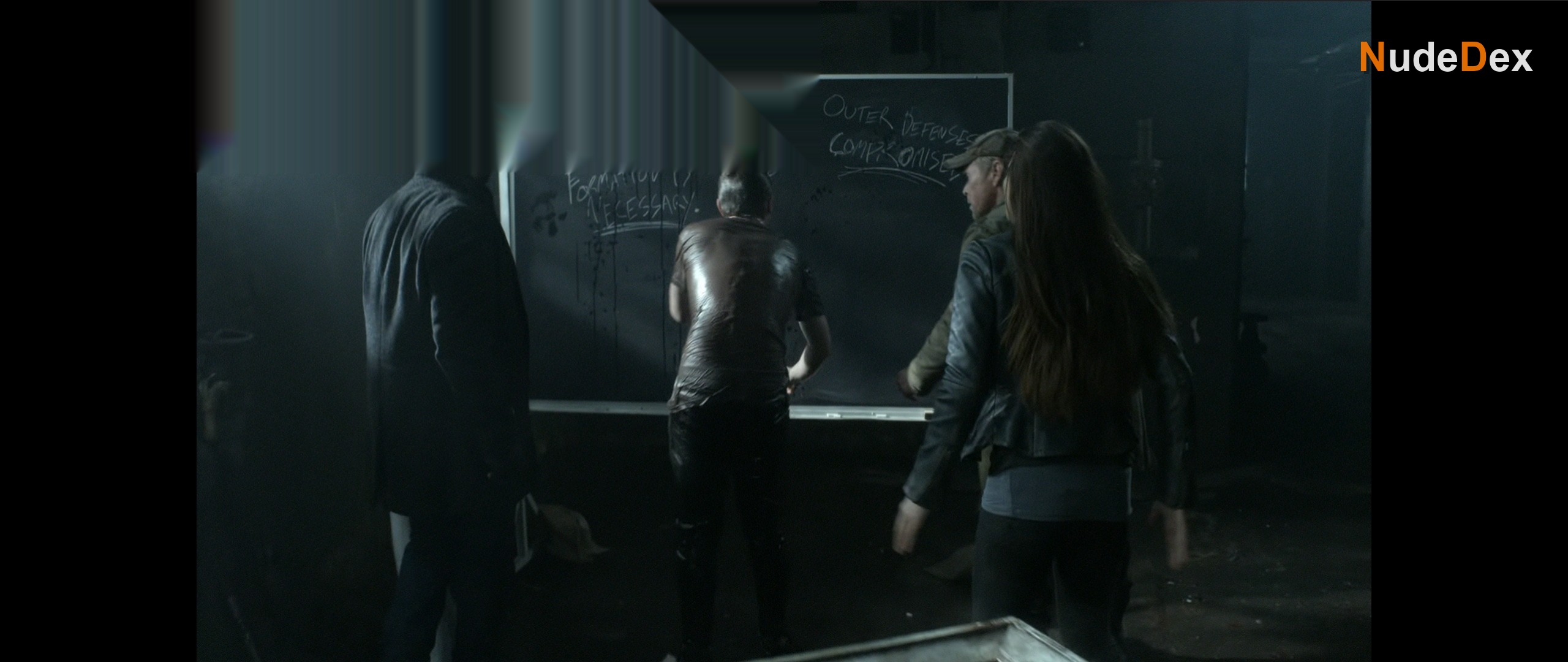 Moon Bloodgood in Falling Skies, photo 53