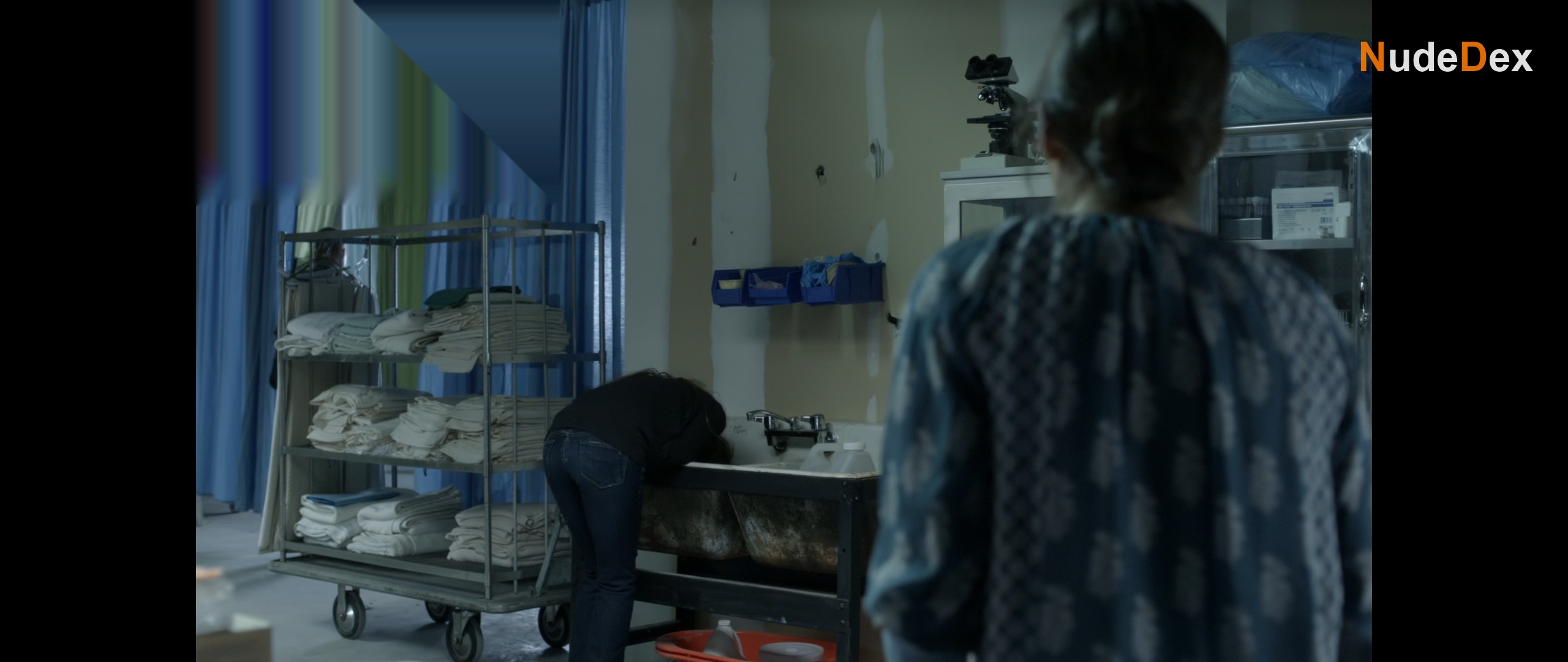 Moon Bloodgood in Falling Skies, photo 54