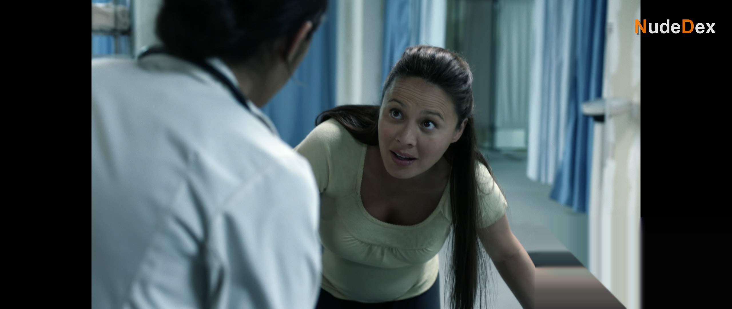 Moon Bloodgood in Falling Skies, photo 57
