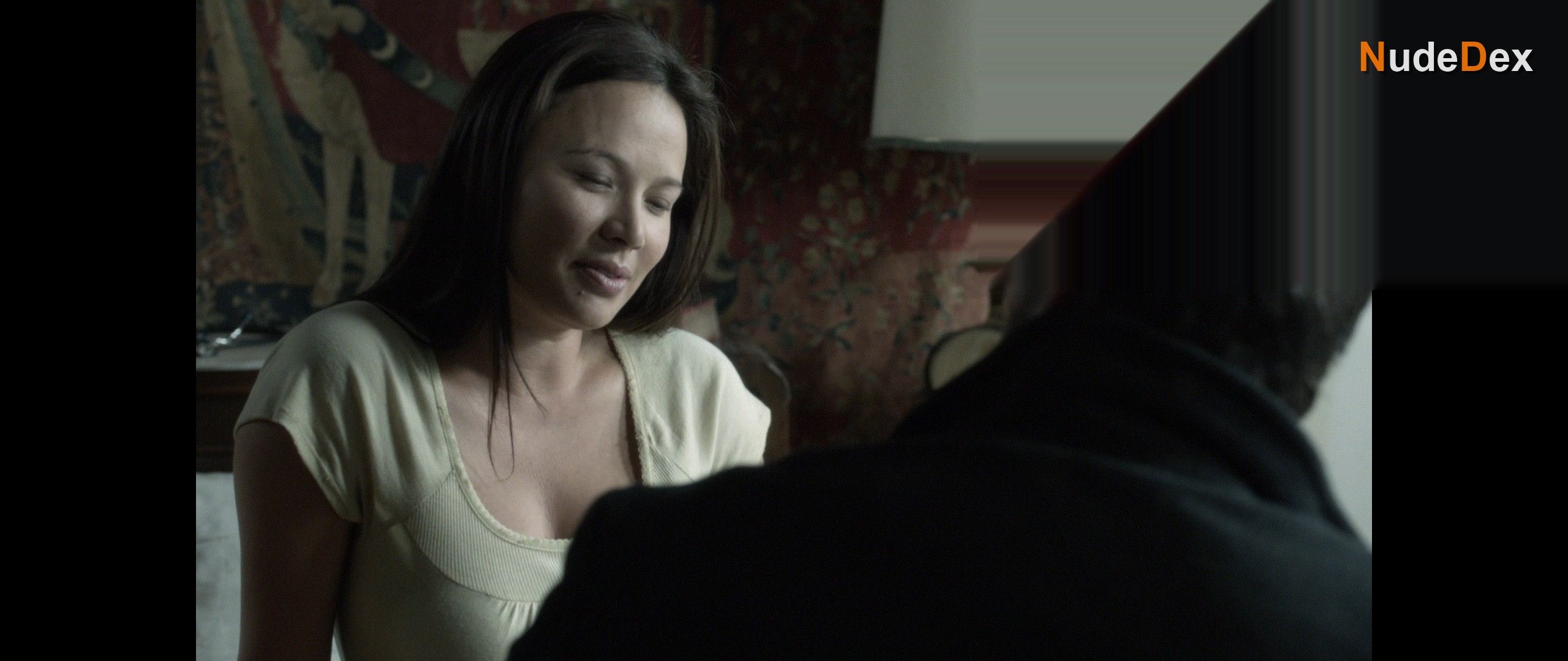 Moon Bloodgood in Falling Skies, photo 61