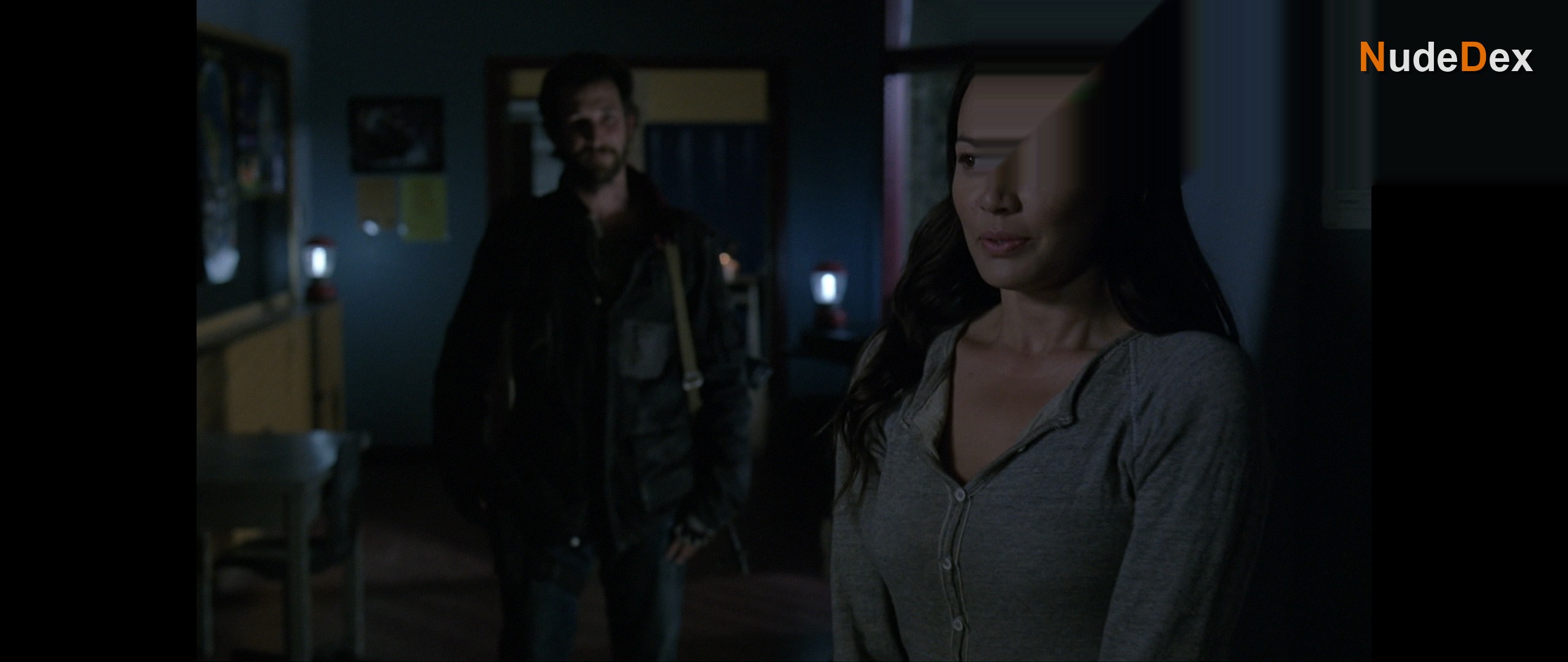 Moon Bloodgood in Falling Skies, photo 64