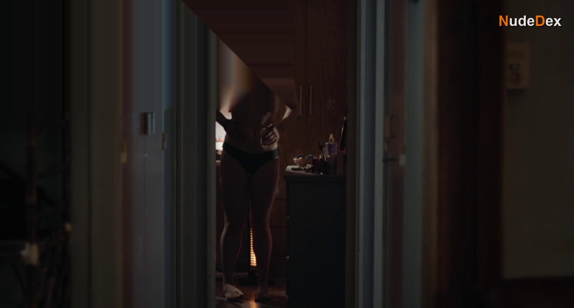 Mora Arenillas in Invisible, photo 2