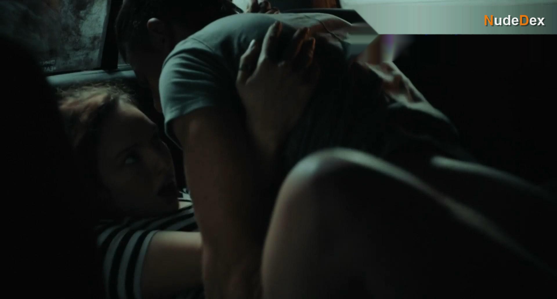 Mora Arenillas in Invisible, photo 5