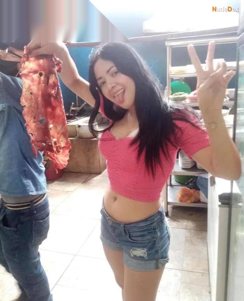 Morelia Garcia in Selva Peru, photo 10